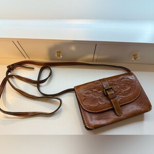 Patricia Nash Floral Tooled Leather Brown Torri Crossbody Bag British Tan Purse